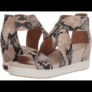 Dr. Scholl’s Sheena Wedge Sandals - Snakeskin 8.5